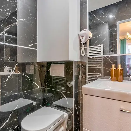 107 - Urban Luxury Opera Vinci شقة *